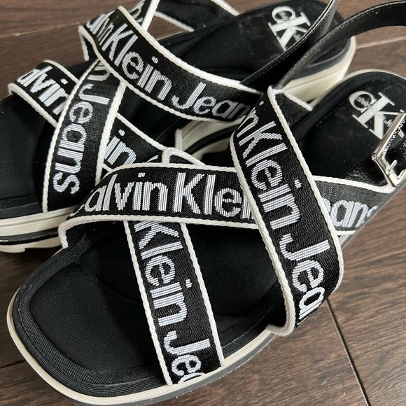 NEW Logo Calvin Klein Platform Sandals Sneakers Size 8.5 8 - Picture 5 of 5